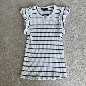 EUC Gibsonlook Ruffled Ribbed Tank in white with black stripes Small